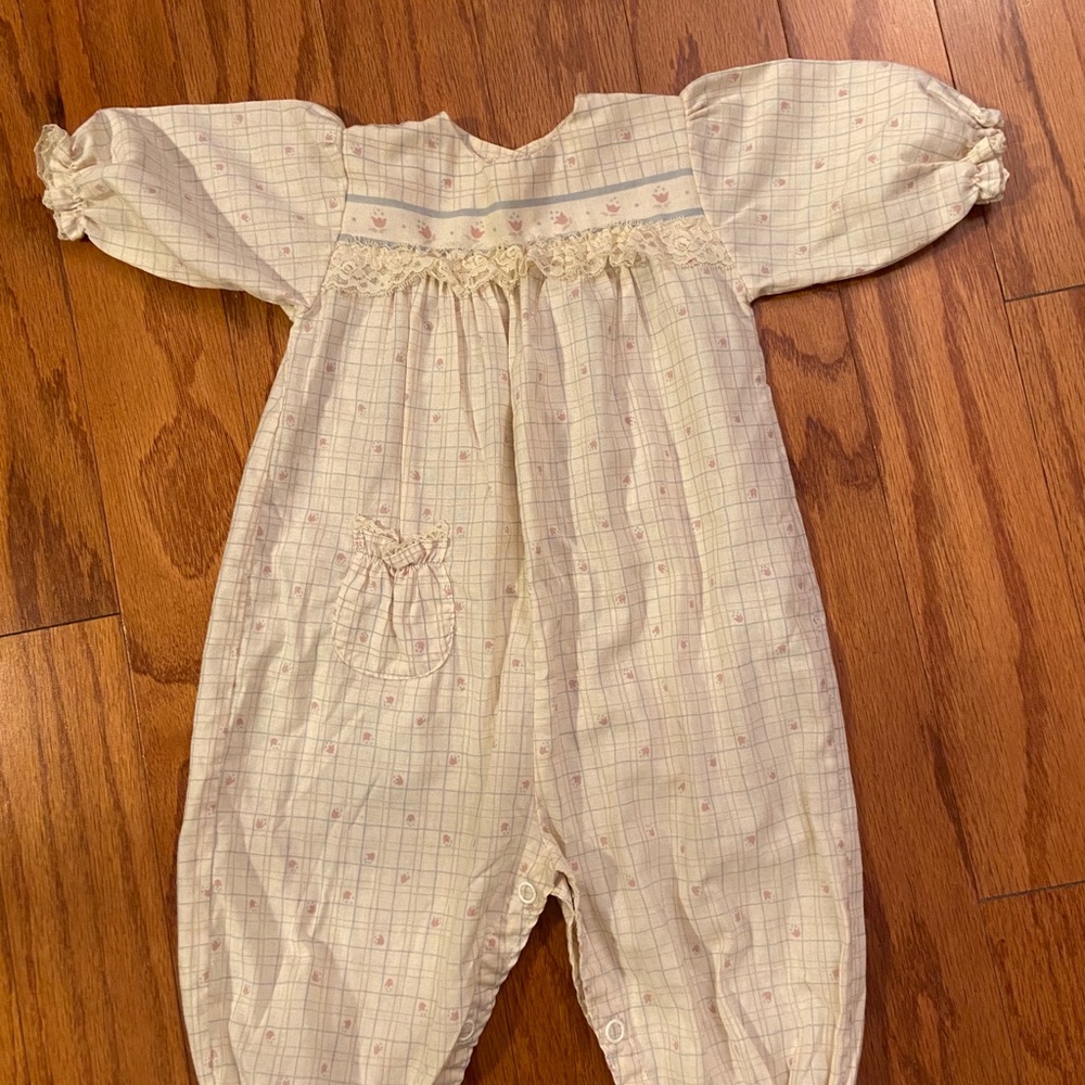 ✔️ Alexia Vintage 1 Piece Outfit Girls Size 3 Months
